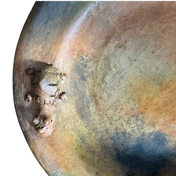 Art Pottery Belize 2007 Artist Signed Raised Relief Turtle Shallow Bowl/Plate 9" - Picture 5 of 10